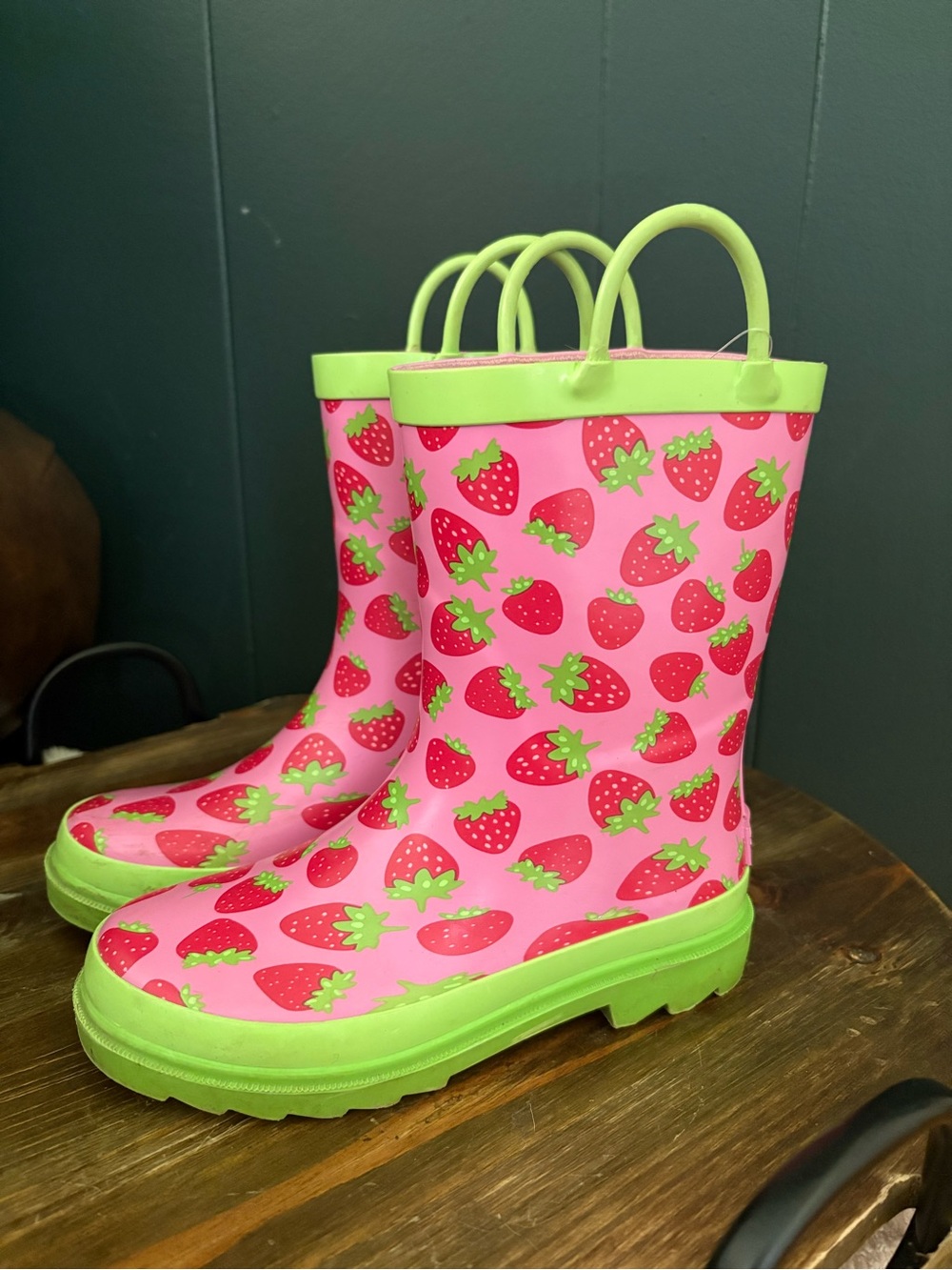 Blue Mountain Kids Strawberry Rain Boots - Pink & Green SIZE 13/1